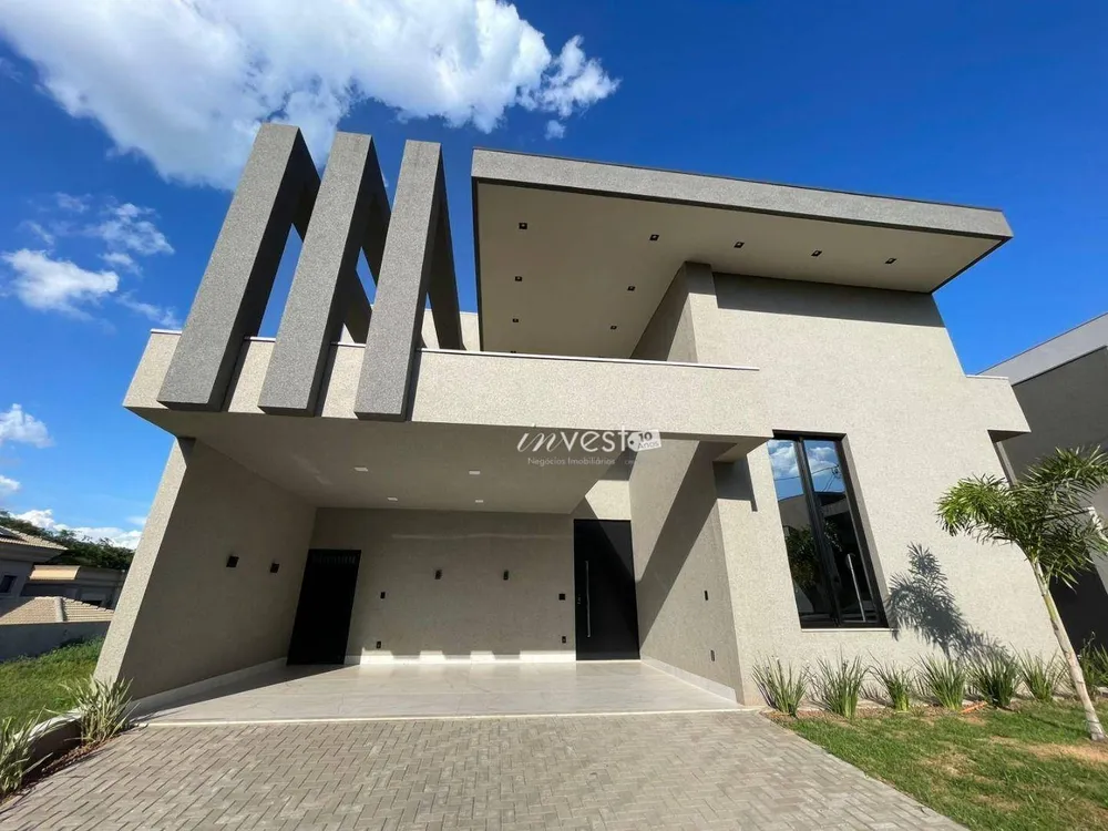 Casa, 3 quartos, 263 m² - Foto 1