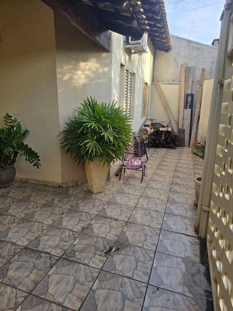 Casa, 3 quartos, 192 m² - Foto 3