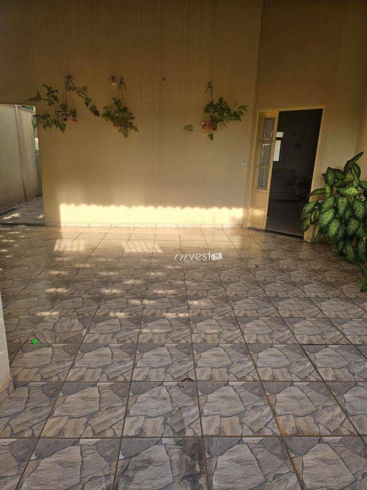 Casa, 3 quartos, 192 m² - Foto 2