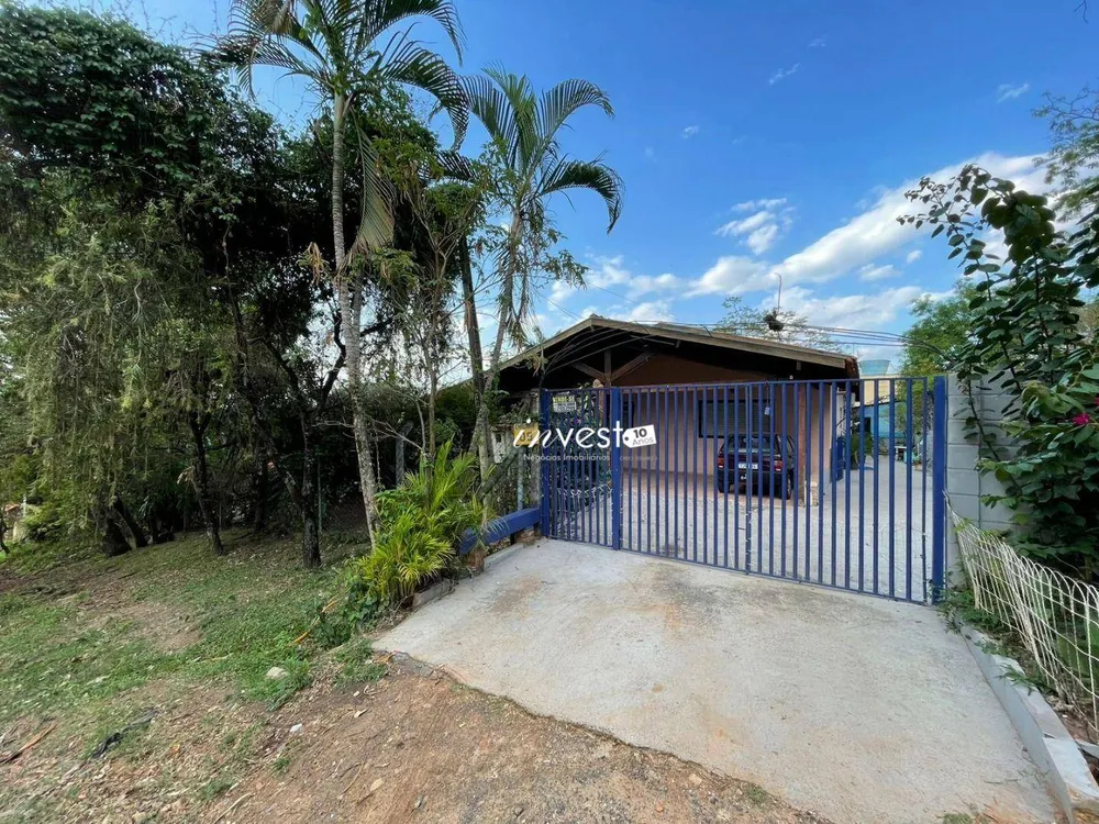 Chácara, 3 quartos, 4850 m² - Foto 1