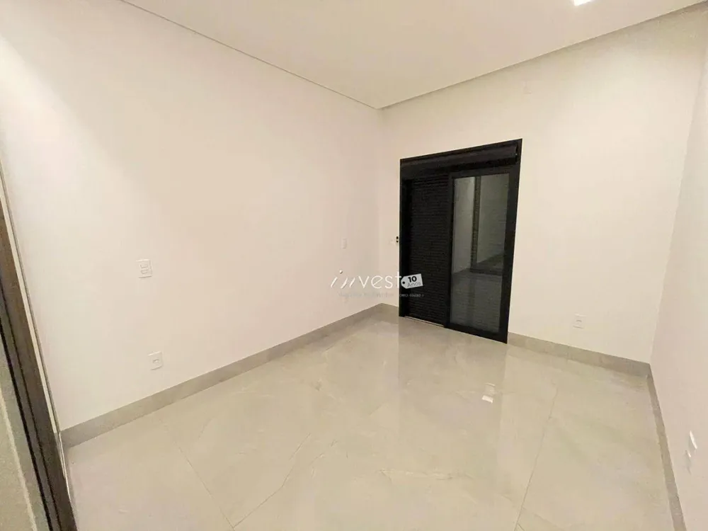Casa, 3 quartos, 226 m² - Foto 13