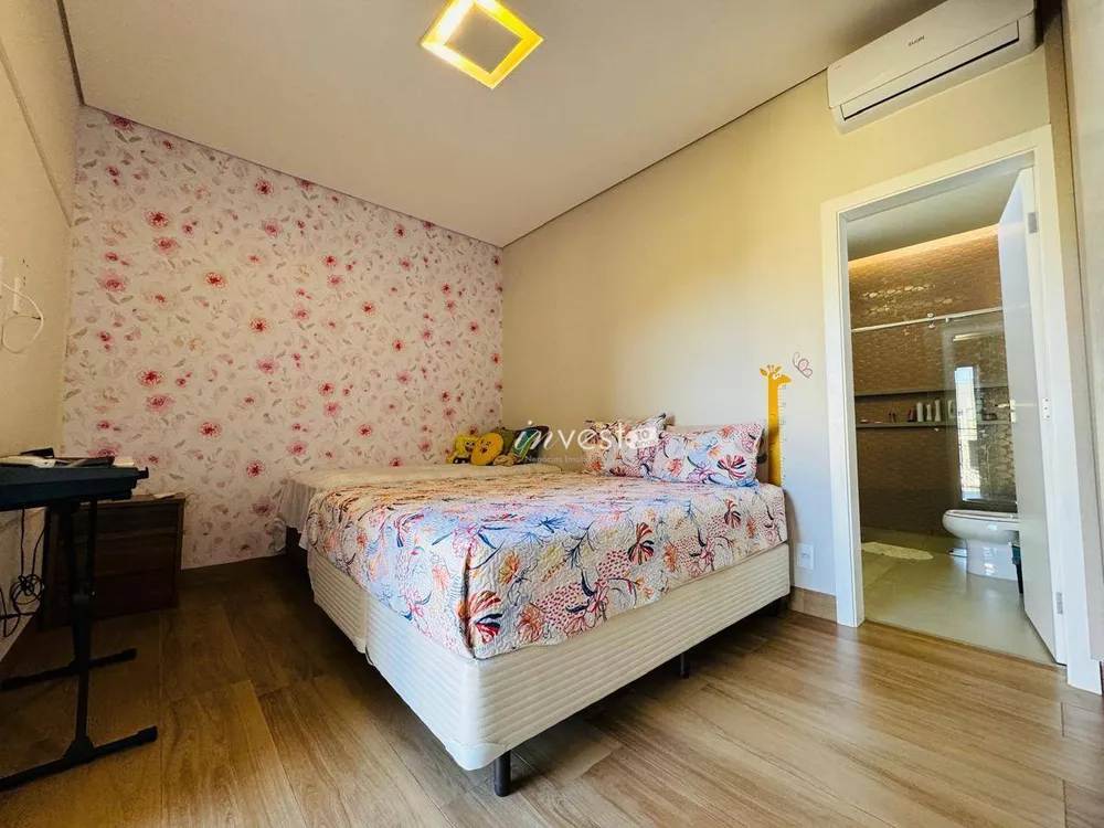 Casa, 3 quartos, 239 m² - Foto 14