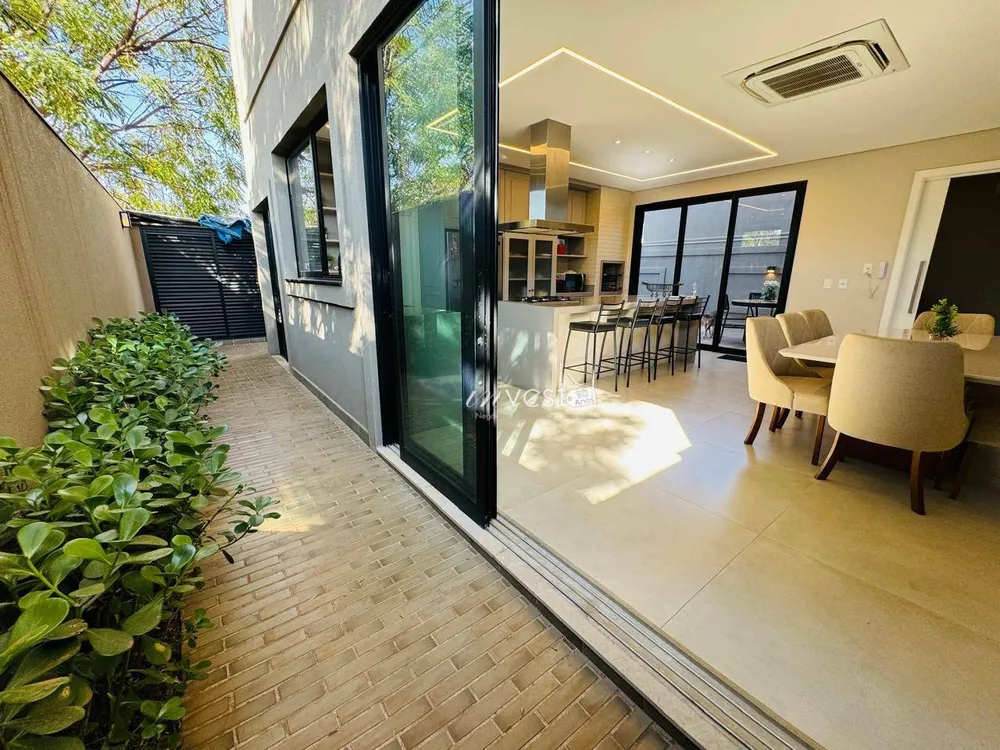 Casa, 3 quartos, 239 m² - Foto 13