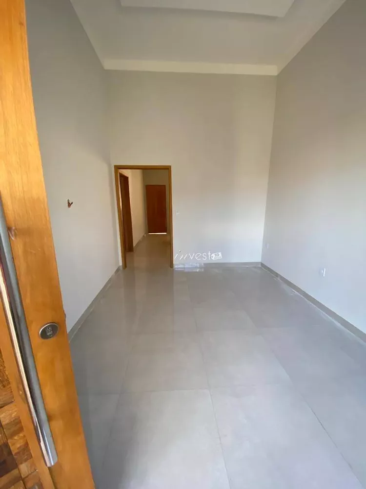 Casa à venda com 2 quartos, 200M2 - Foto 1