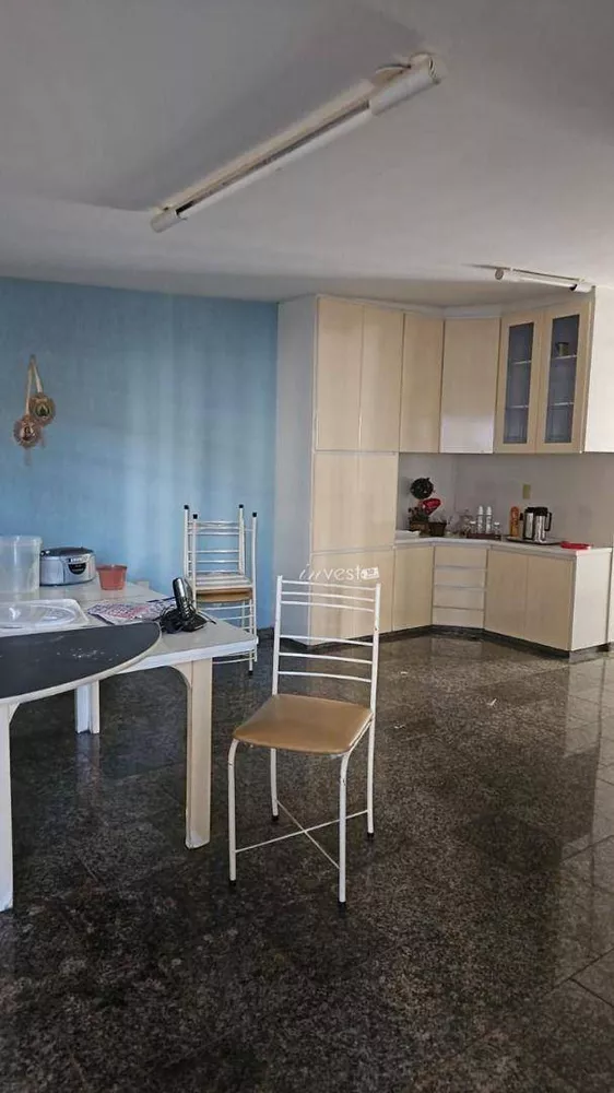 Casa à venda e aluguel com 3 quartos, 319m² - Foto 14