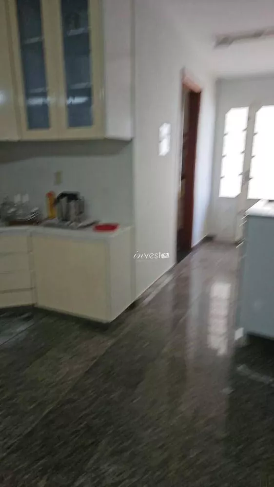 Casa à venda e aluguel com 3 quartos, 319m² - Foto 13