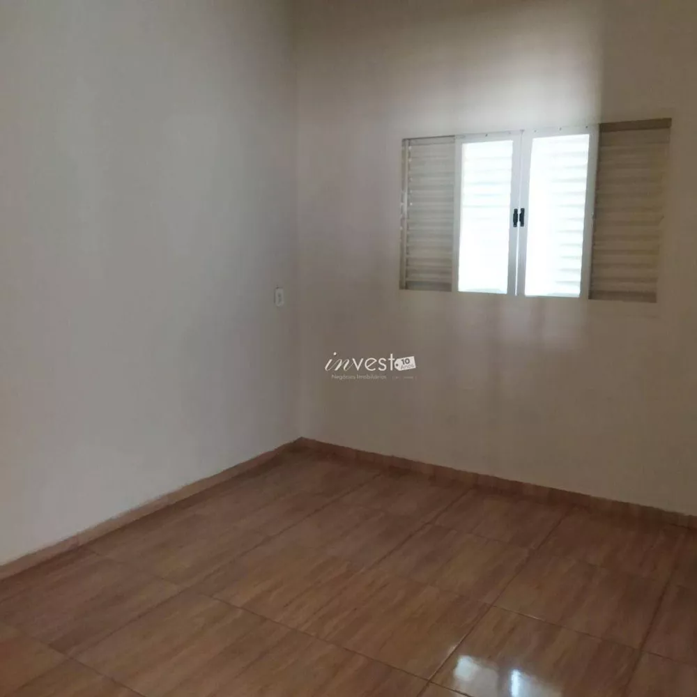 Casa à venda com 2 quartos, 55m² - Foto 4