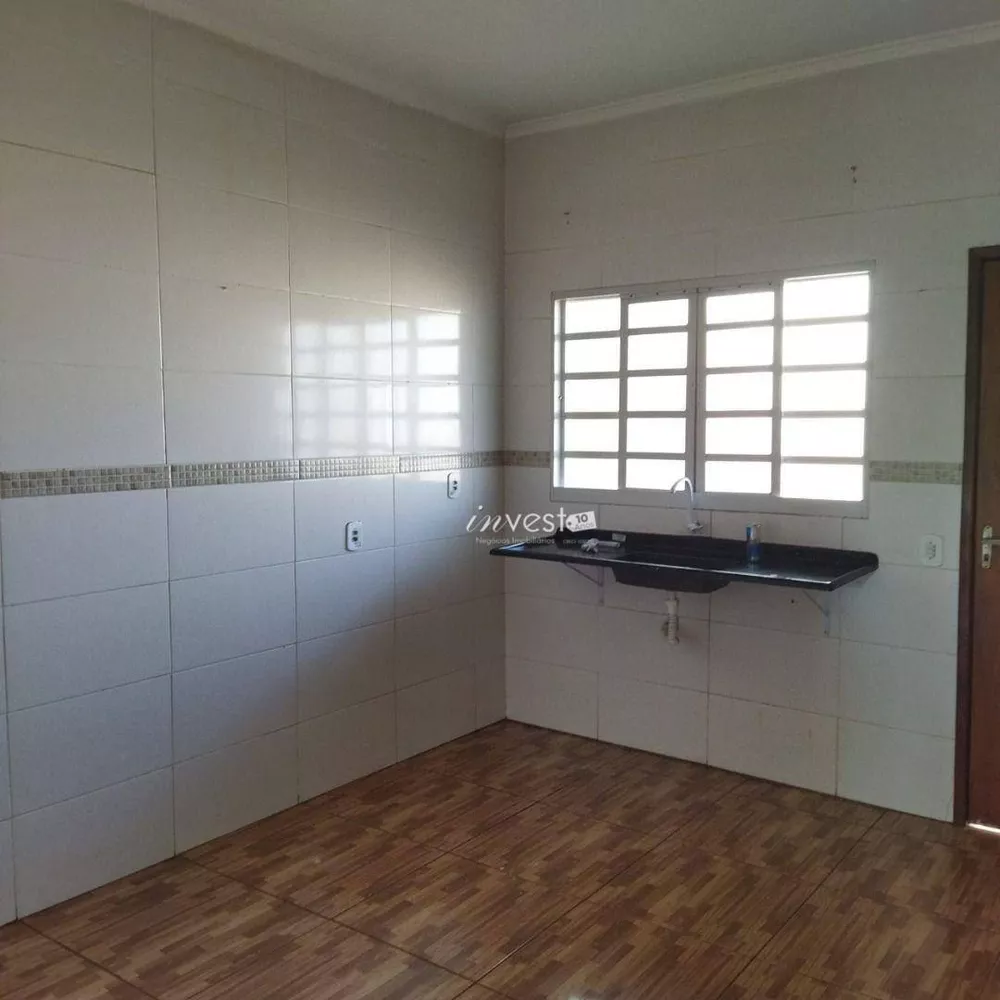 Casa à venda com 2 quartos, 55m² - Foto 12