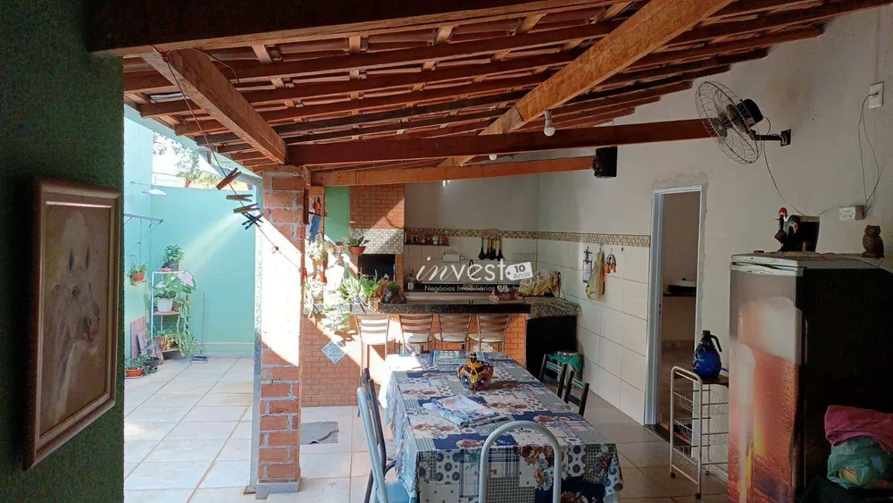Casa, 2 quartos, 195 m² - Foto 1