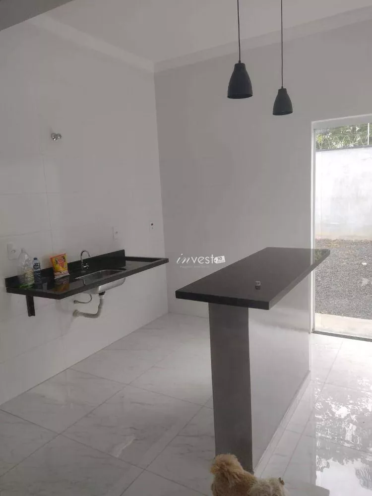 Casa à venda com 3 quartos, 105m² - Foto 9