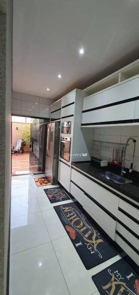 Casa à venda com 3 quartos, 165m² - Foto 5