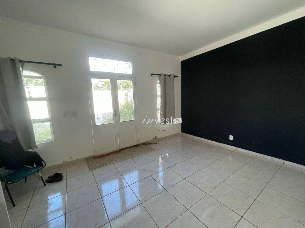 Casa, 4 quartos, 225 m² - Foto 4