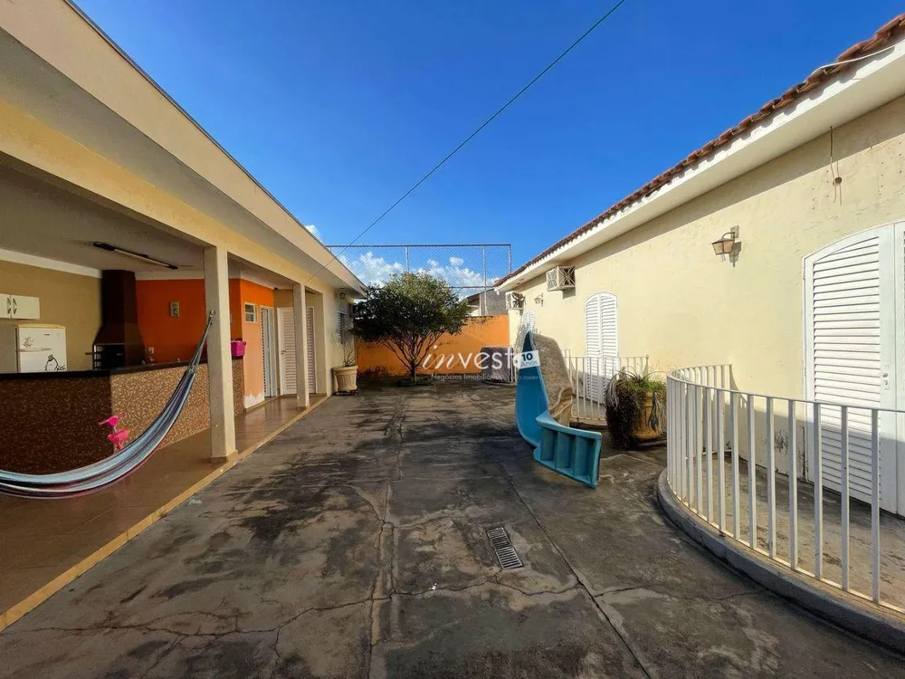 Casa, 4 quartos, 225 m² - Foto 10