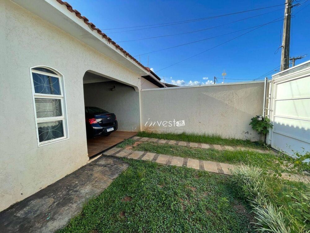Casa, 4 quartos, 225 m² - Foto 1