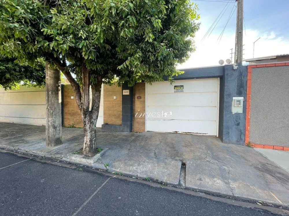 Casa, 4 quartos, 225 m² - Foto 1