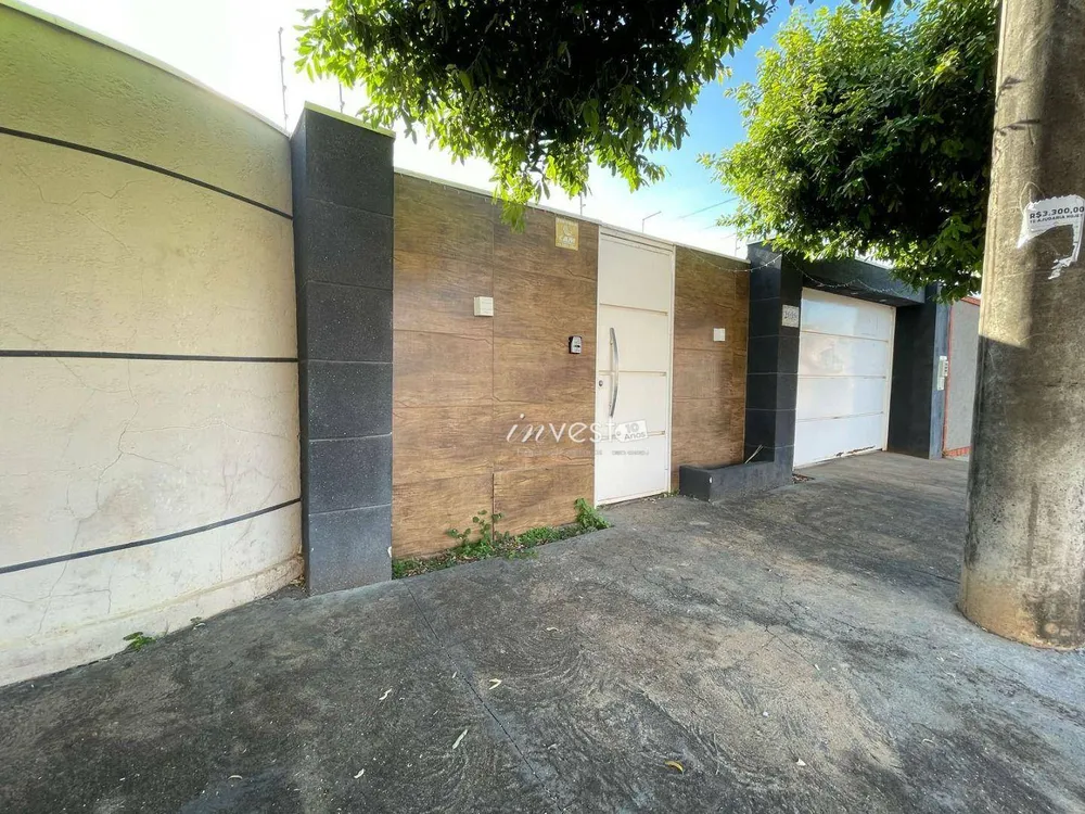Casa, 4 quartos, 225 m² - Foto 2
