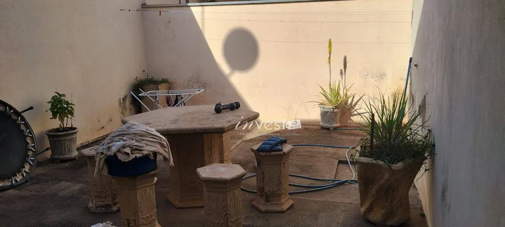 Casa, 3 quartos, 242 m² - Foto 10