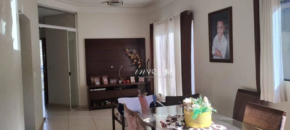 Casa, 3 quartos, 242 m² - Foto 12