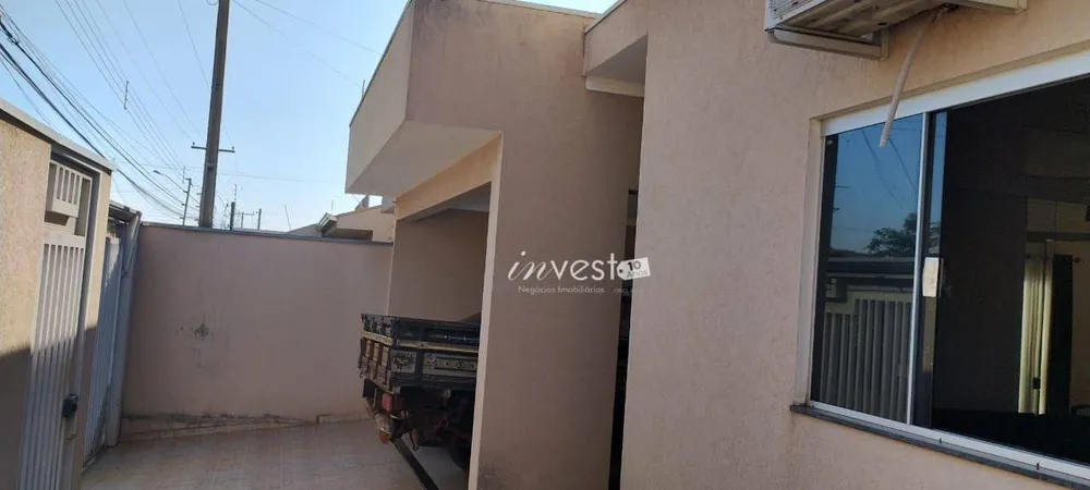 Casa, 3 quartos, 242 m² - Foto 1