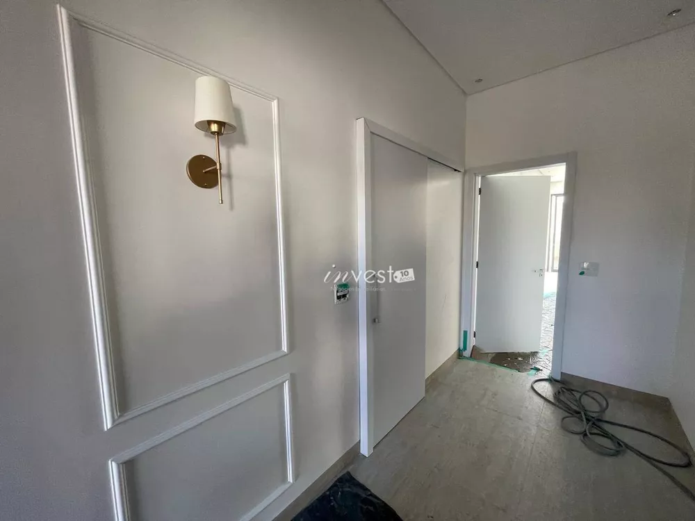 Casa à venda com 3 quartos, 220m² - Foto 11