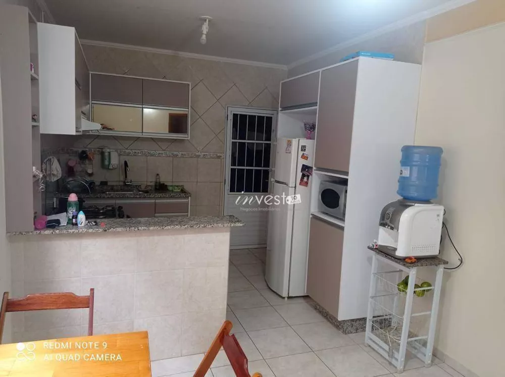 Casa à venda com 3 quartos, 105m² - Foto 1