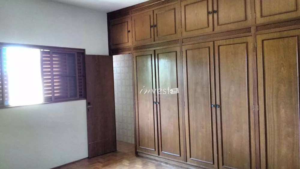 Casa à venda com 3 quartos, 320m² - Foto 9