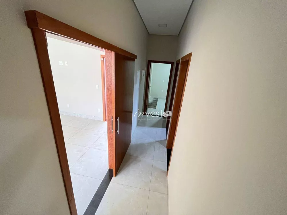 Casa à venda com 3 quartos, 124m² - Foto 11