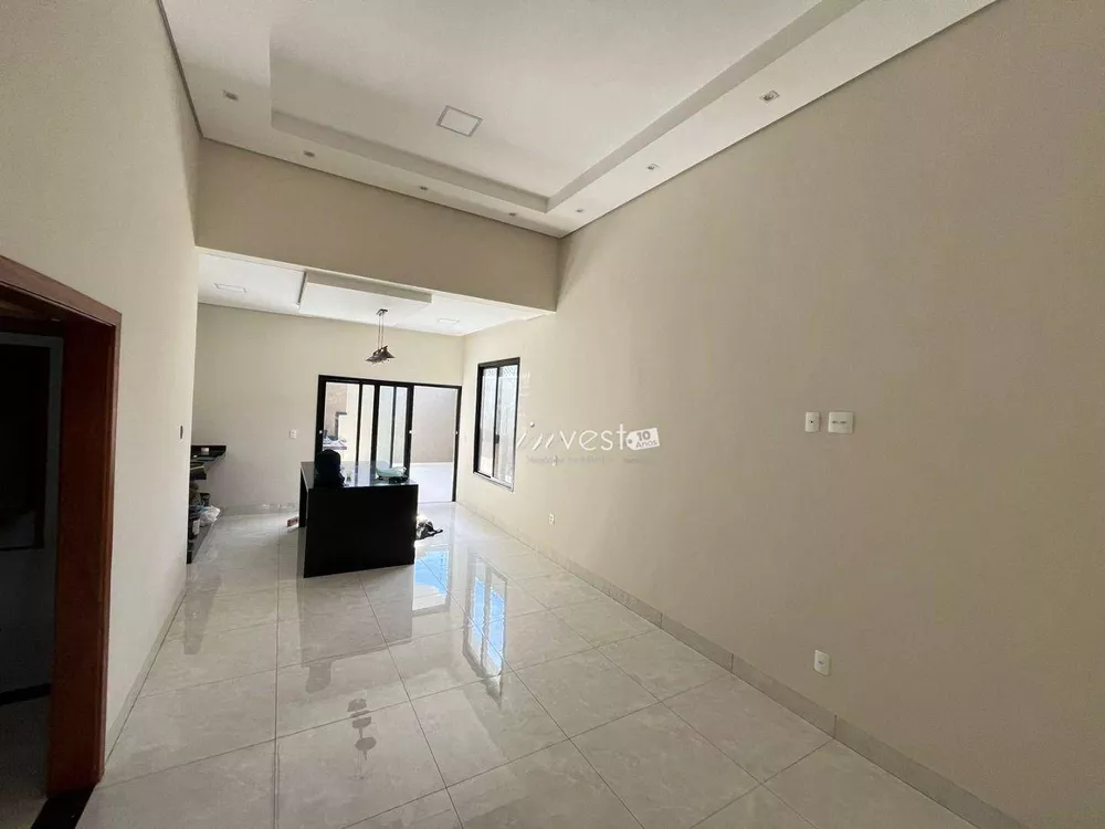 Casa à venda com 3 quartos, 124m² - Foto 3