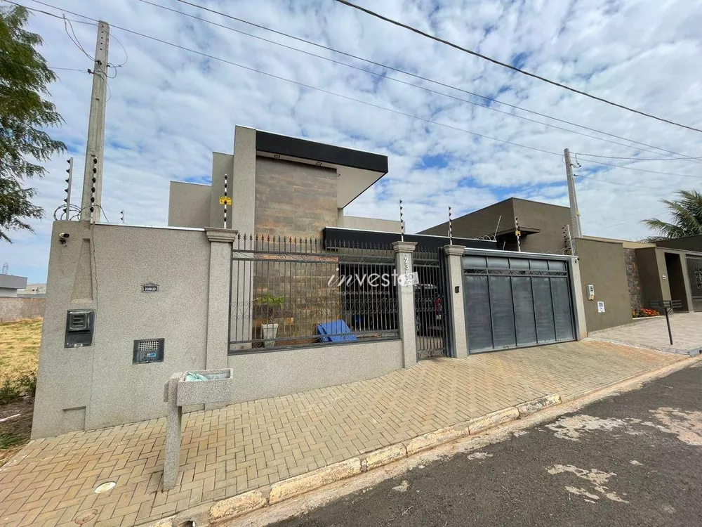 Casa à venda com 3 quartos, 200m² - Foto 3