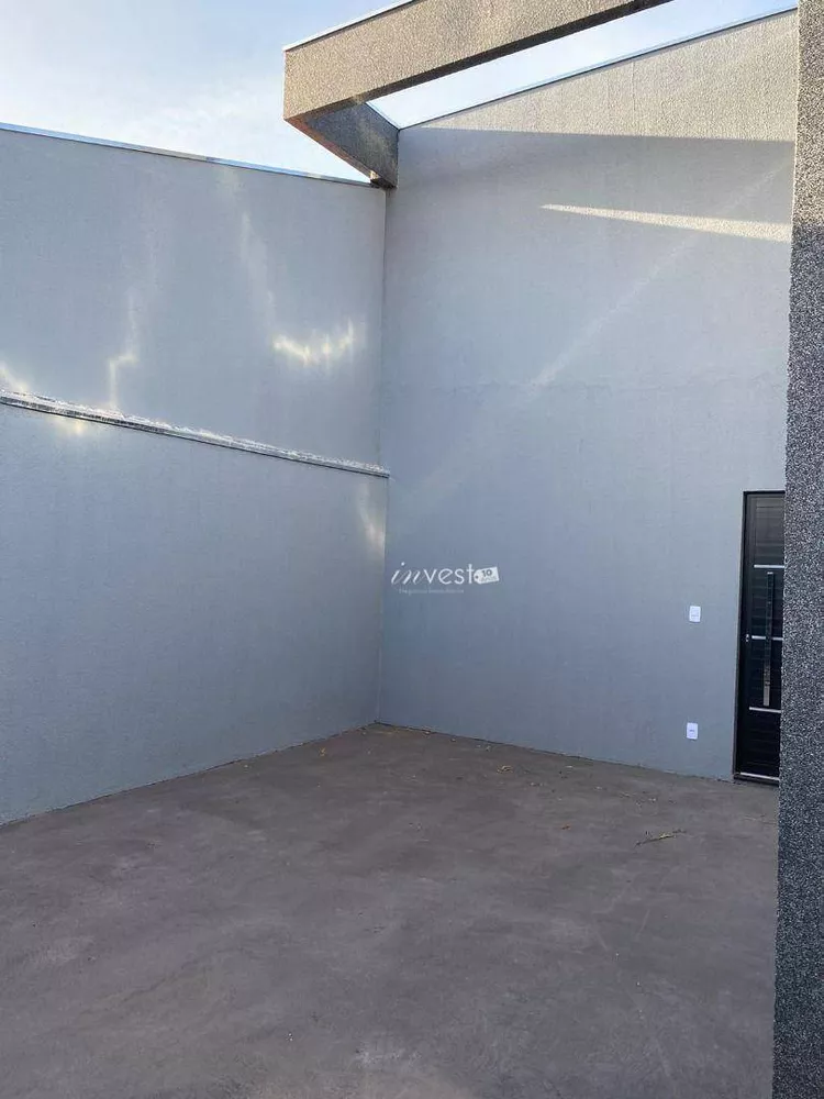 Casa à venda com 2 quartos, 66m² - Foto 13