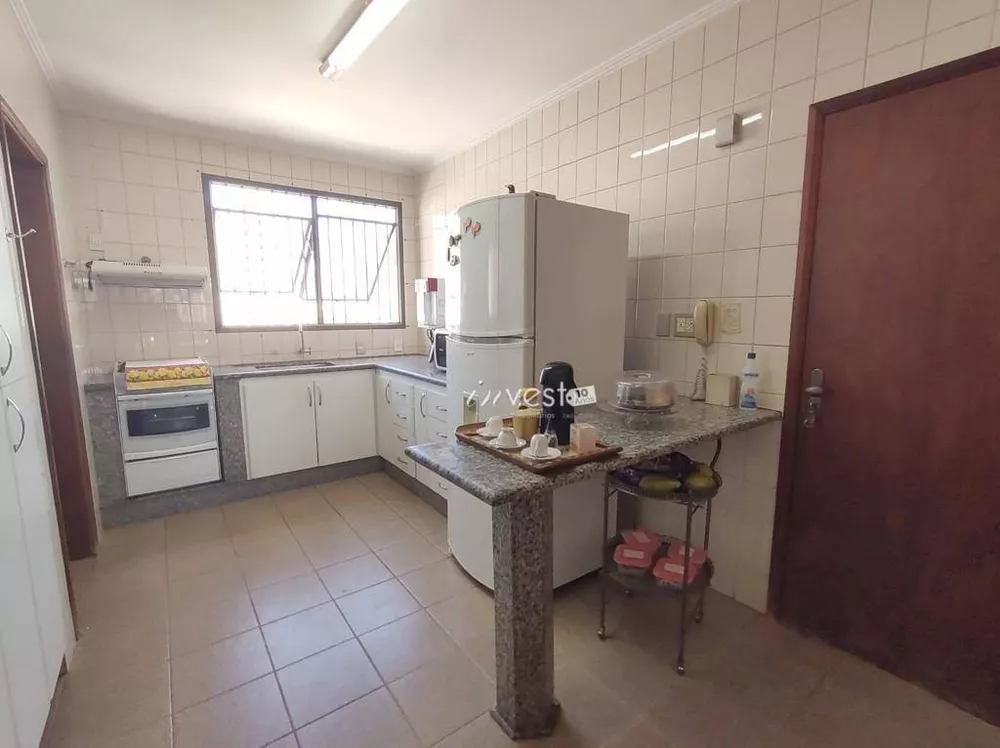 Apartamento à venda com 2 quartos, 119m² - Foto 2