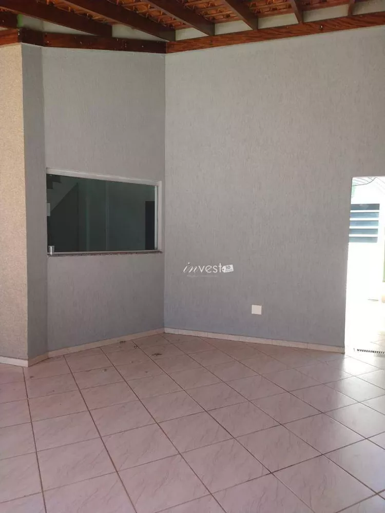 Casa à venda com 4 quartos, 246m² - Foto 3