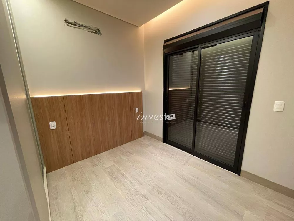 Casa à venda com 3 quartos, 220m² - Foto 7