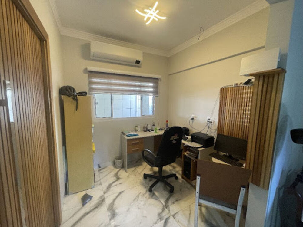 Casa à venda com 3 quartos, 250m² - Foto 3