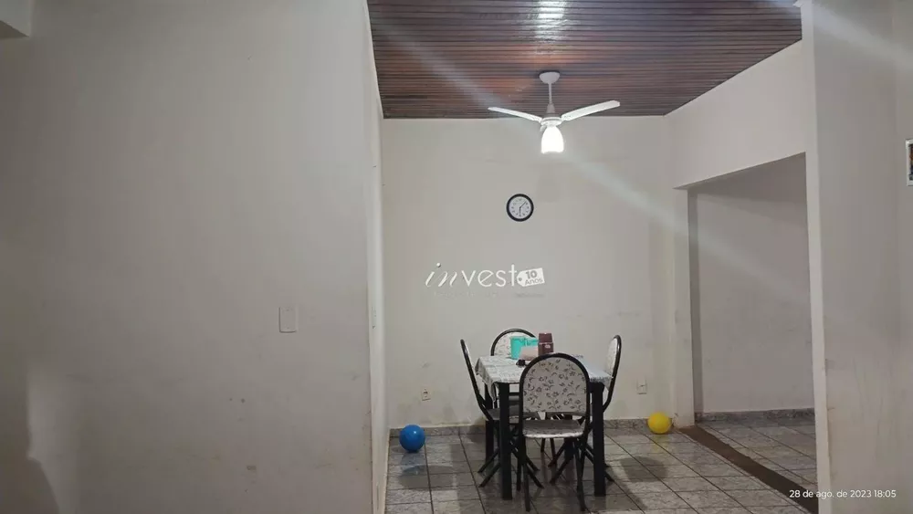 Casa à venda com 2 quartos, 140m² - Foto 3