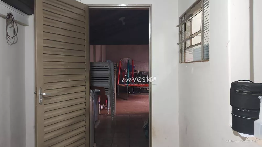 Casa à venda com 2 quartos, 140m² - Foto 11