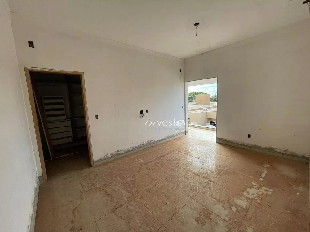 Casa à venda com 4 quartos, 150m² - Foto 10