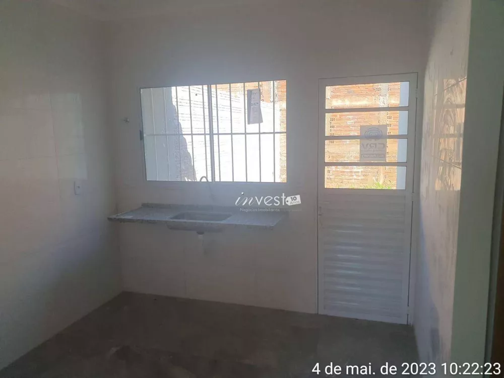 Casa à venda com 2 quartos, 55m² - Foto 17