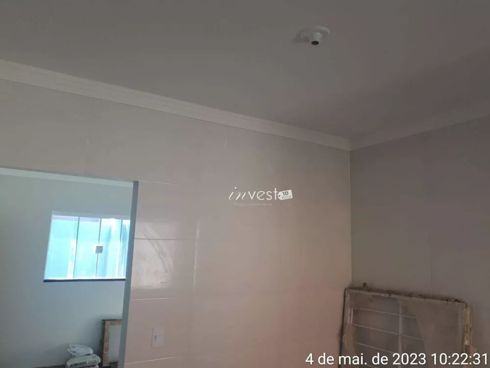 Casa à venda com 2 quartos, 55m² - Foto 18