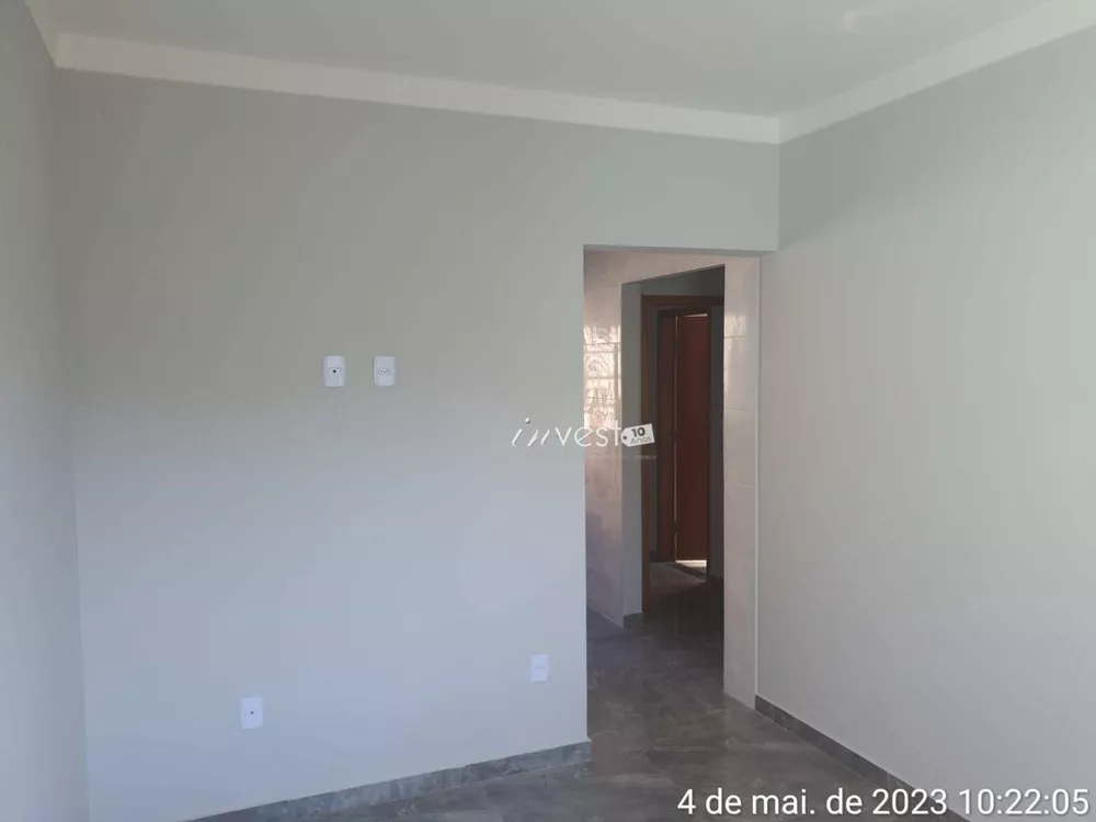 Casa à venda com 2 quartos, 55m² - Foto 16