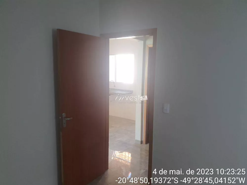 Casa à venda com 2 quartos, 55m² - Foto 14