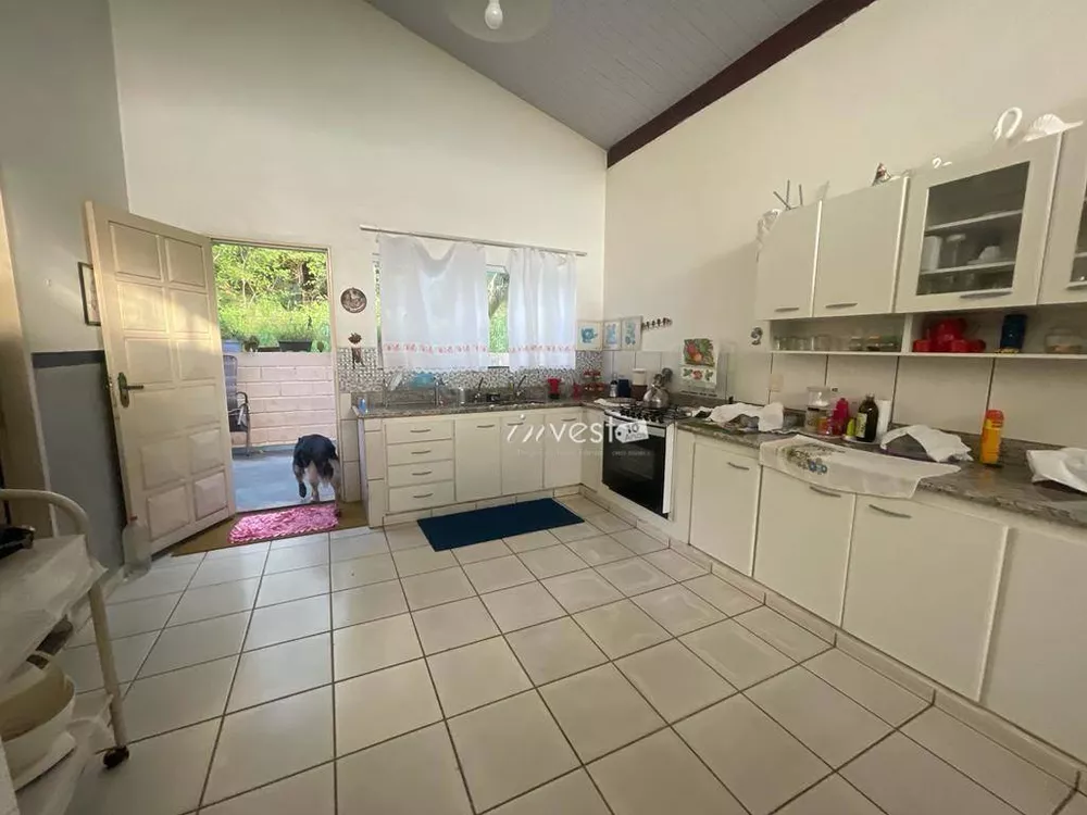 Chácara à venda com 3 quartos, 294m² - Foto 9