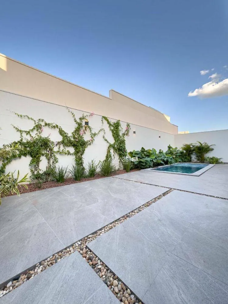 Casa, 3 quartos, 203 m² - Foto 2