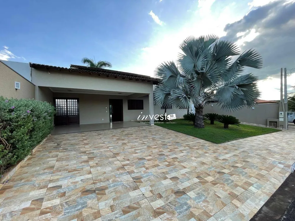Casa, 4 quartos, 340 m² - Foto 1
