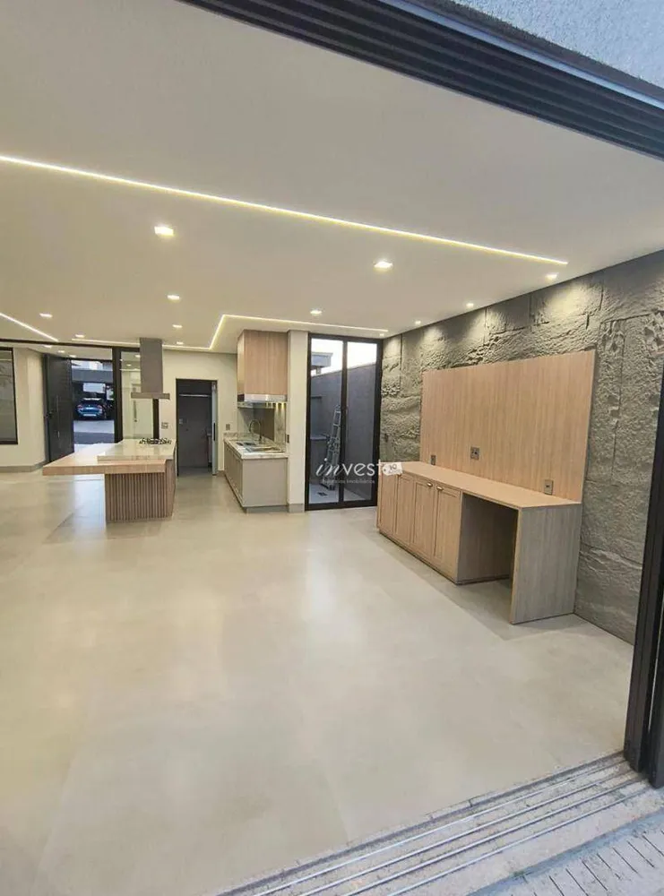 Casa, 3 quartos, 243 m² - Foto 9