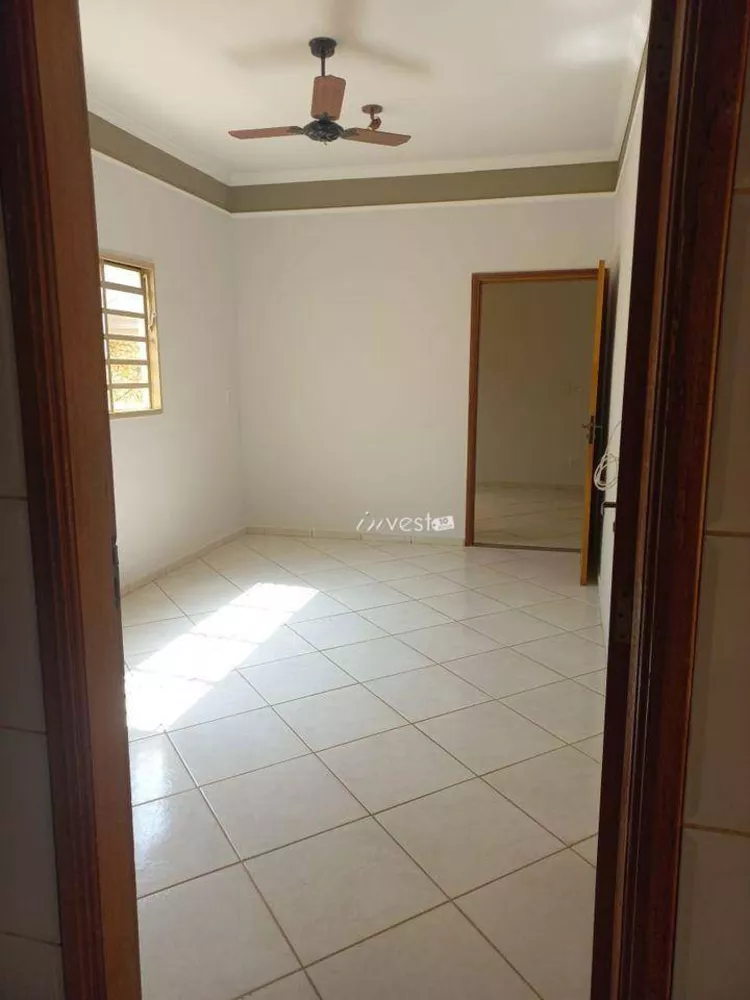 Casa à venda com 3 quartos, 180m² - Foto 11