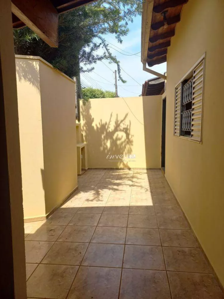 Casa à venda com 3 quartos, 180m² - Foto 3