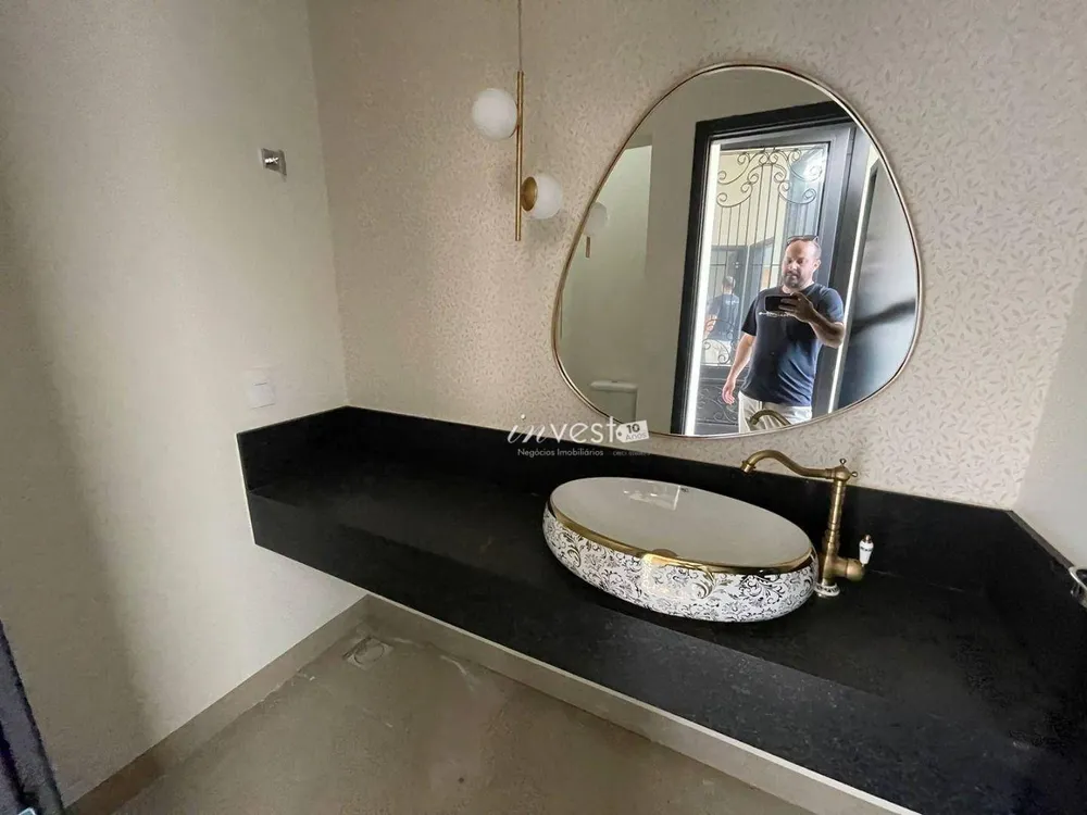 Casa, 3 quartos, 250 m² - Foto 15