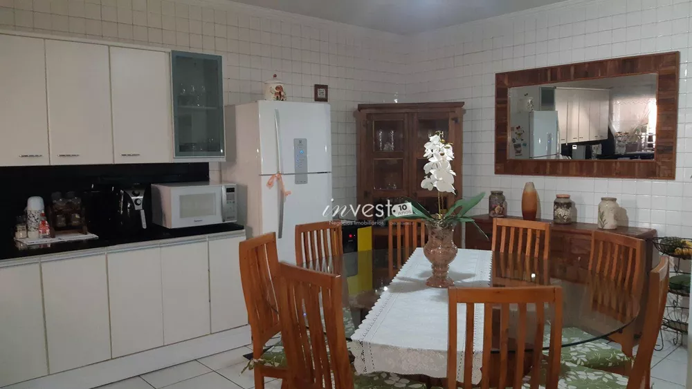 Apartamento à venda com 3 quartos, 178m² - Foto 3