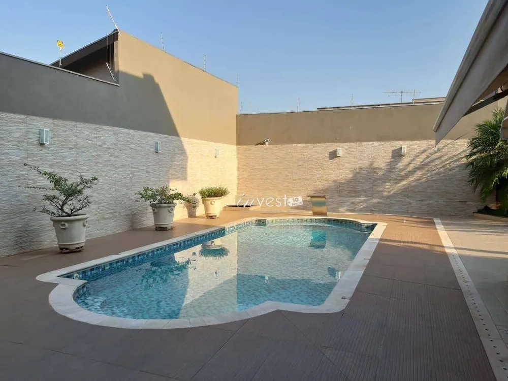Casa, 3 quartos, 434 m² - Foto 1